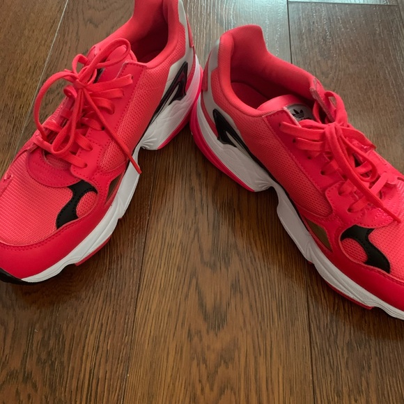 Adidas Sneakers - Picture 5 of 11